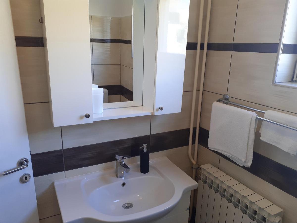 Apartment Tomas,,,Spacious House With Private Parking,Terrace,5G Internet,,,,, Zadar Exteriér fotografie